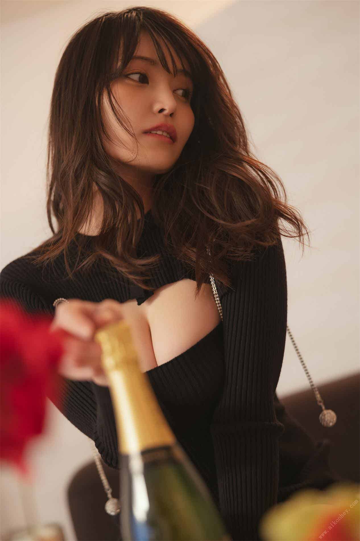 FLASH数字写真集 似鸟沙也加 夜に身を任せて后篇-漫客吧