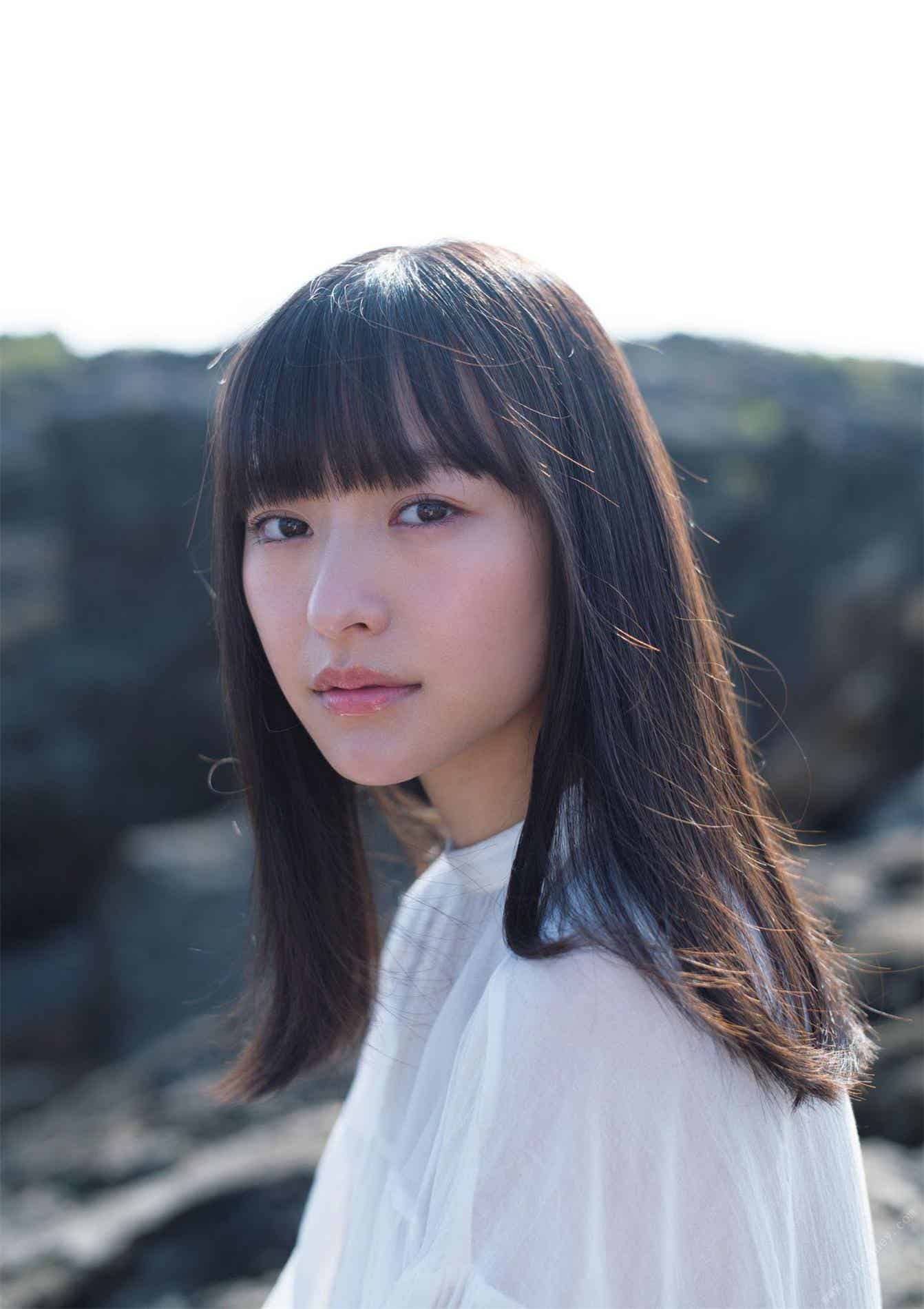 高崎かなみ1st写真集「カナミノナカミ」 週プレ PHOTO BOOK-漫客吧