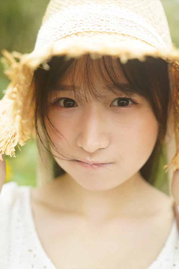 桃月梨子 贝贺琴莉 天羽希纯-Young Gangan 2022.10.07 No.19-漫客吧