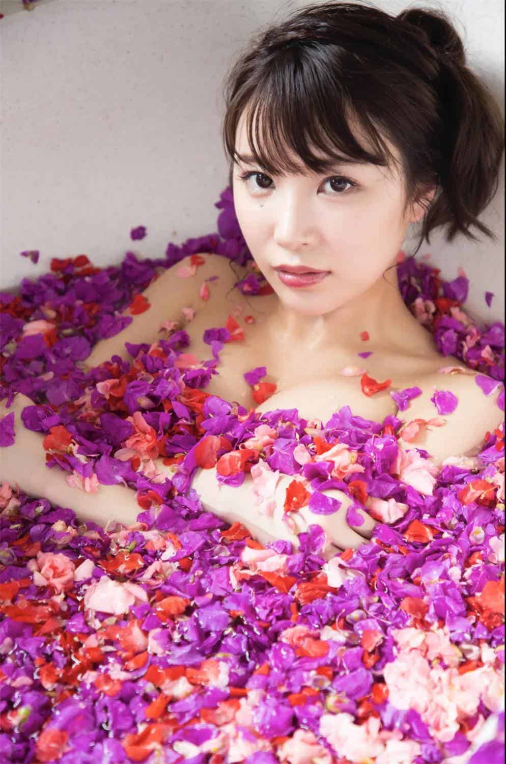 FRIDAYデジタル写真集 海里 元高級デパート受付嬢が脱いだっ-漫客吧