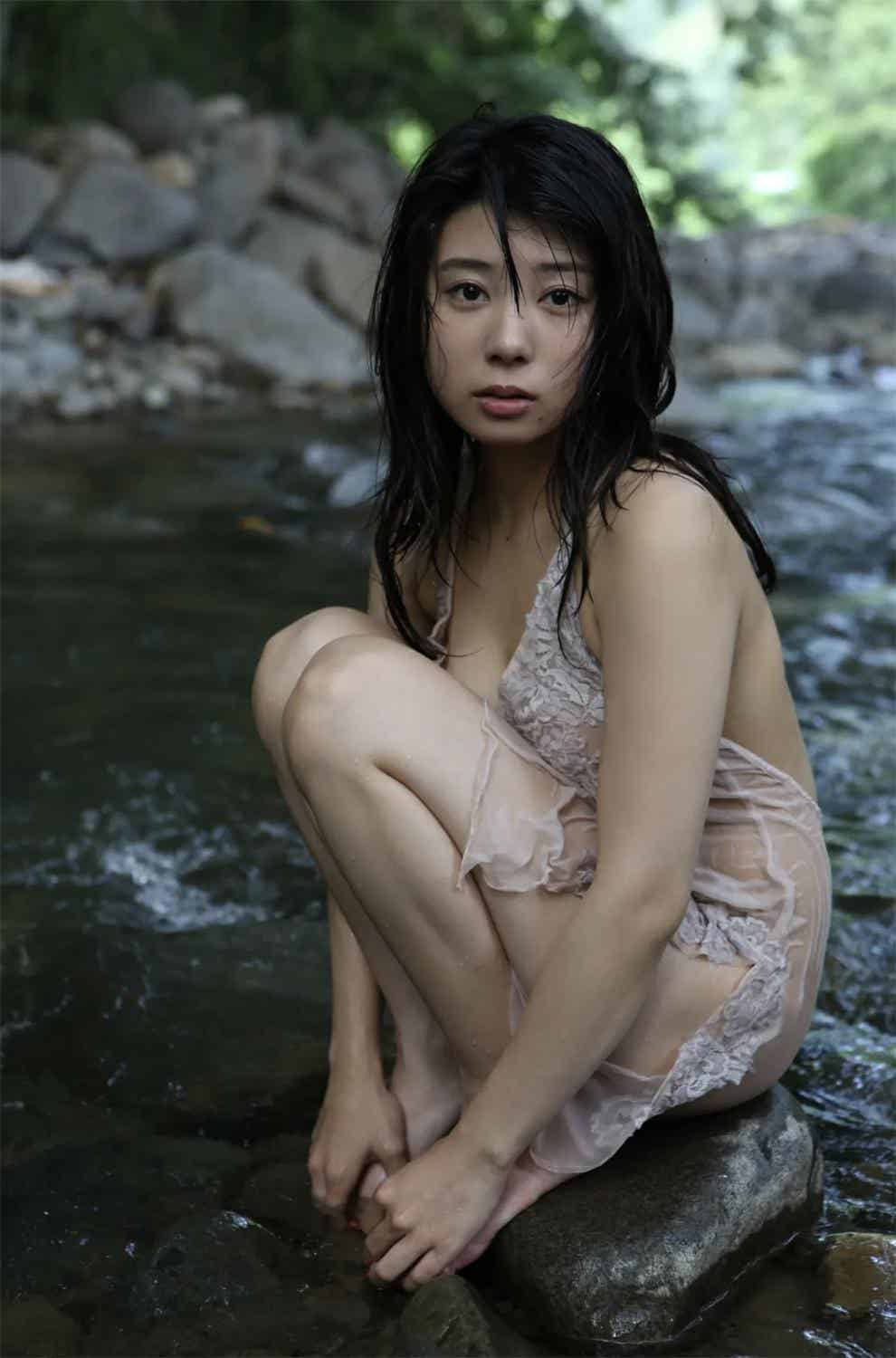 FRIDAYデジタル写真集 佐藤夢 癒やしのミューズ VOL.02-漫客吧