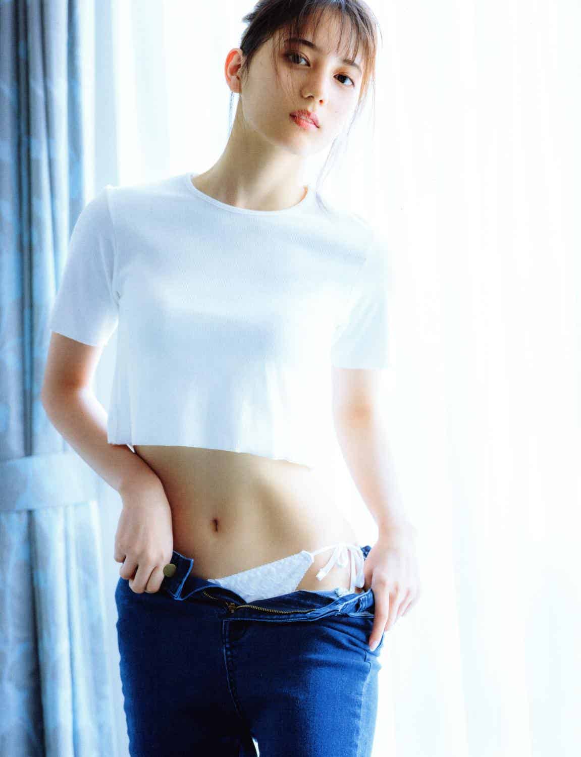 Nao Kosaka 小坂菜緒 1st Photobook – Who are you 君は誰 (2021-06-29) (Canon scan)-漫客吧