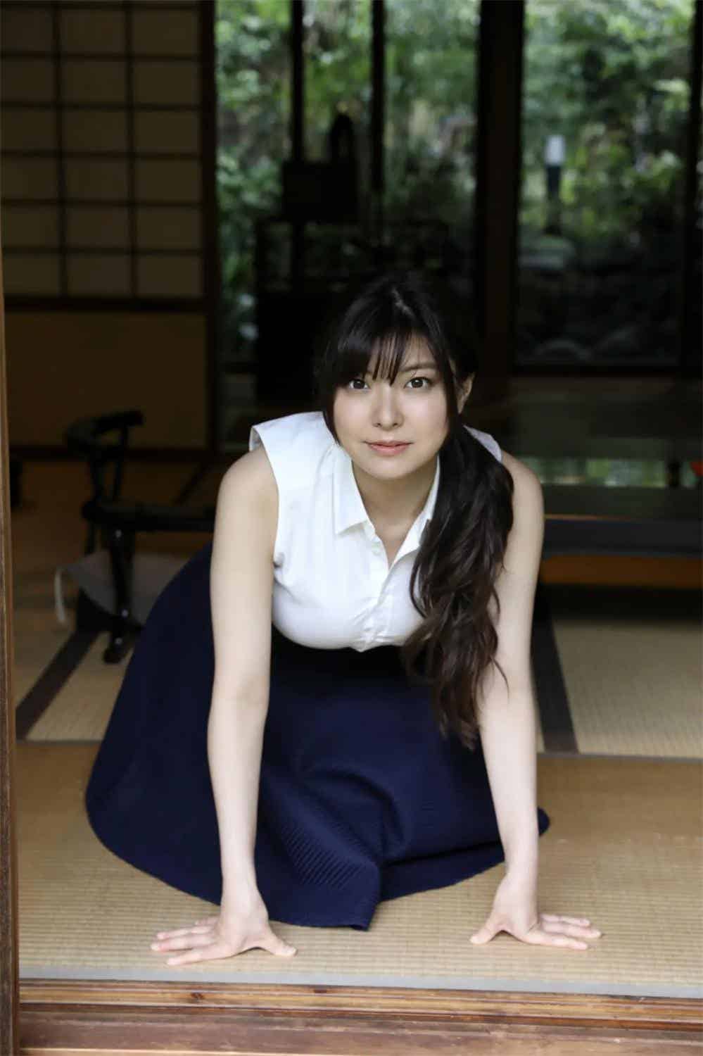 FRIDAYデジタル写真集 花井美理「解禁！Ｈカップ裸身 VOL.03」-漫客吧