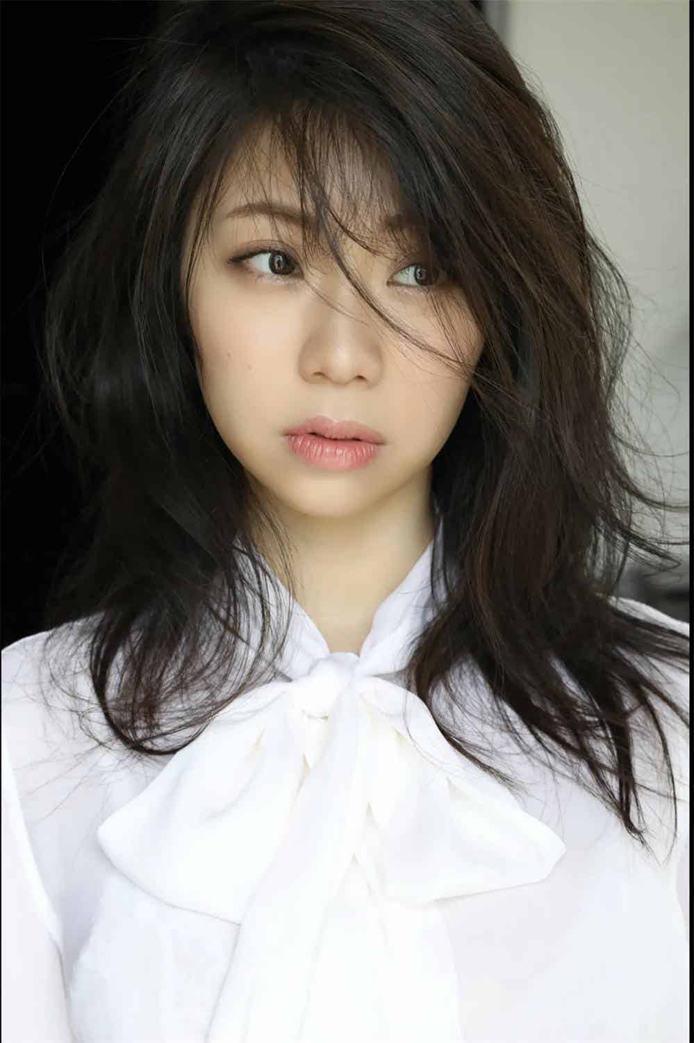 FRIDAYデジタル写真集 鈴木ふみ奈 Ｈカップ乱れる VOL.01-漫客吧